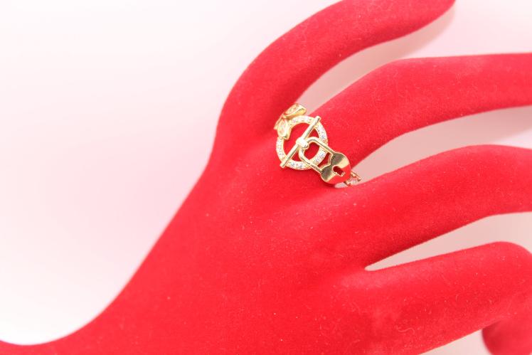 Belt style women ring 14k gold