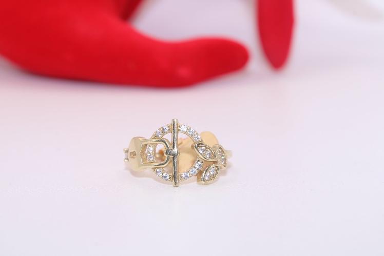 Belt style women ring 14k gold