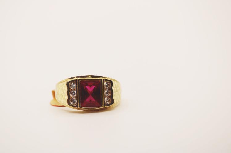 Red stone men ring 14k