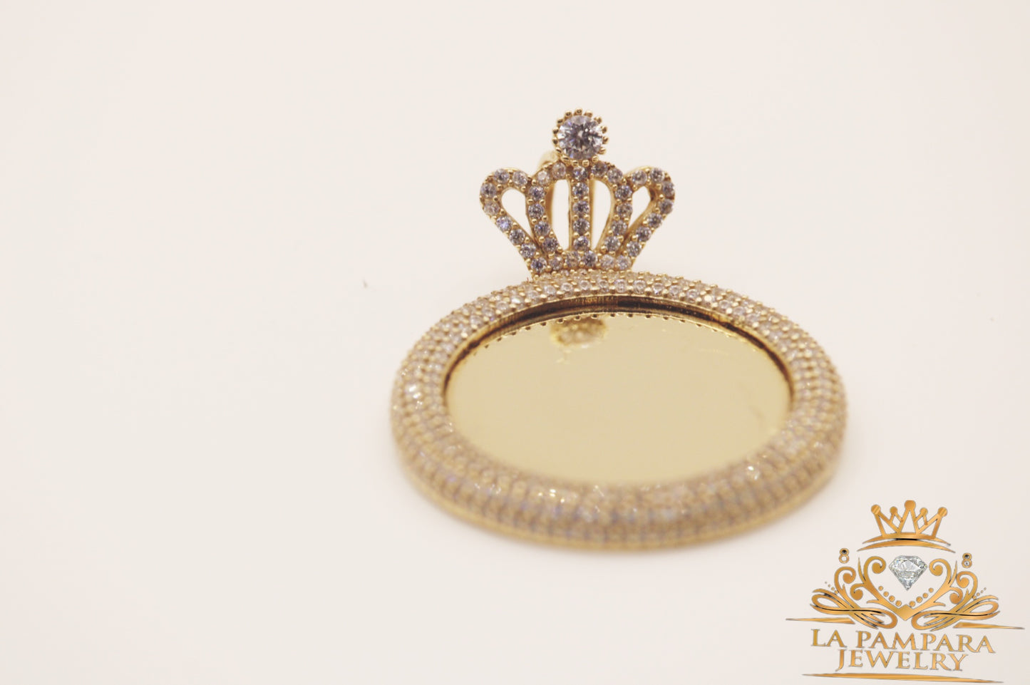 Crown photo pendant 14k