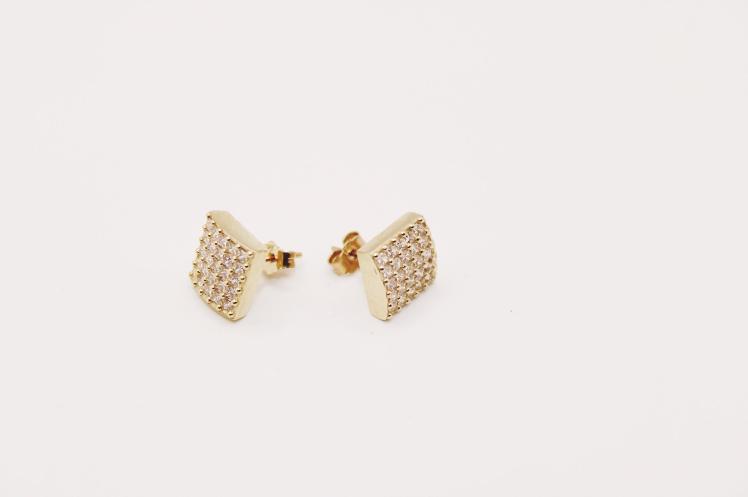 Earring medium size 14k