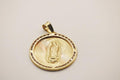 Virgen maria round pendant 14k