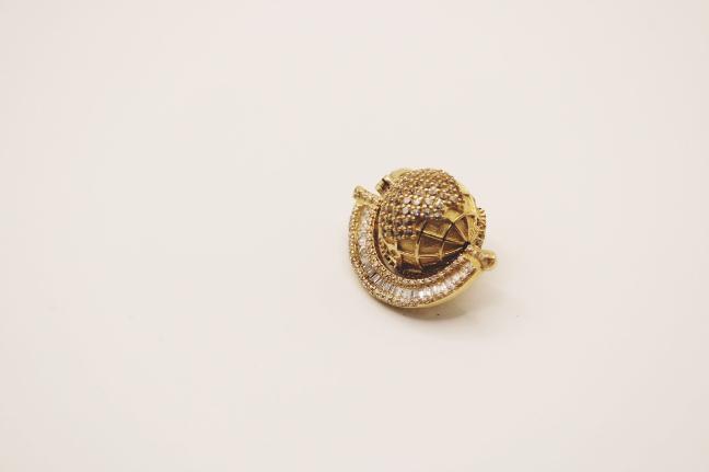World pendant 14k