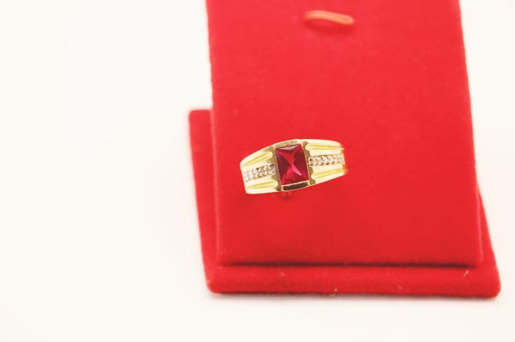 Red CZ stone Ring 14k