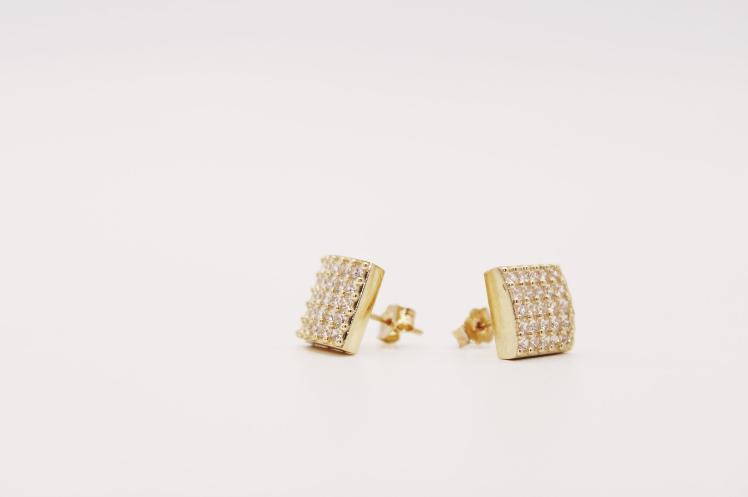 Earring medium size 14k