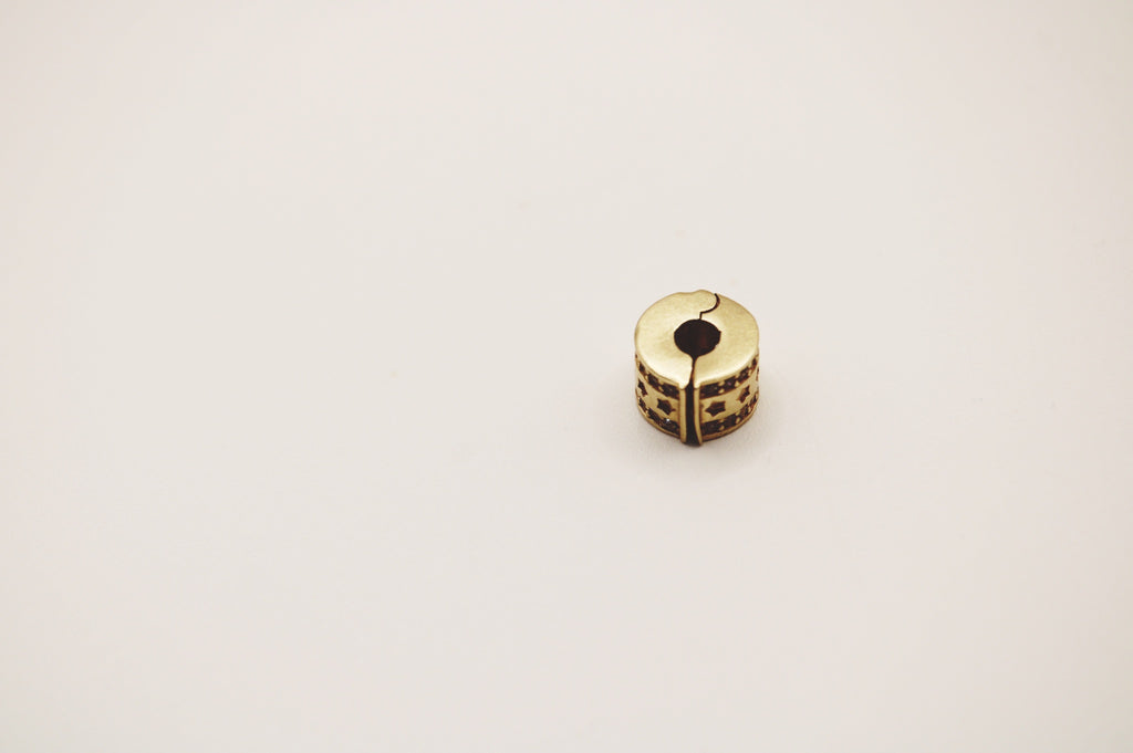 Star on sides Charm 14k