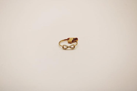 Infiniti women  ring 14k