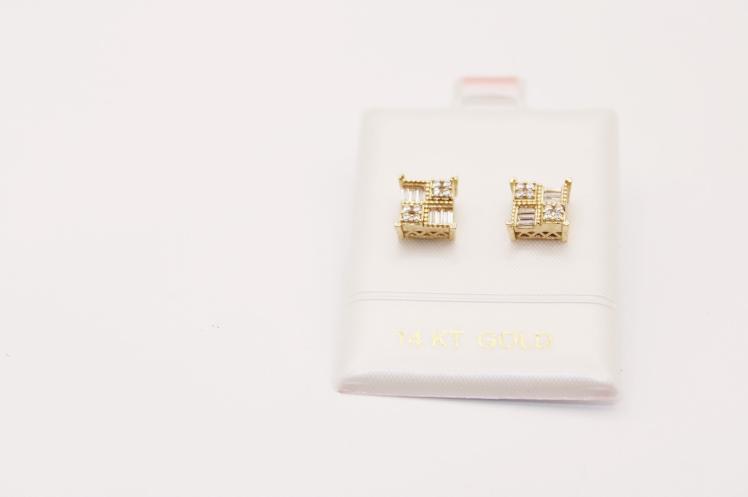 Tower style earring 14k