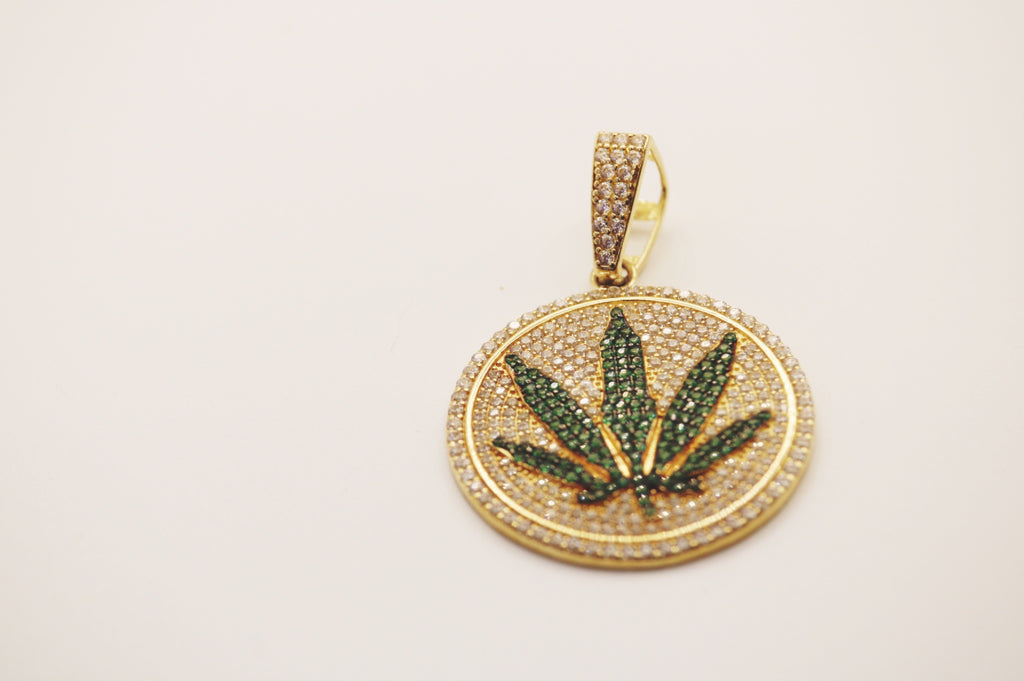 green leaf pendant 14k