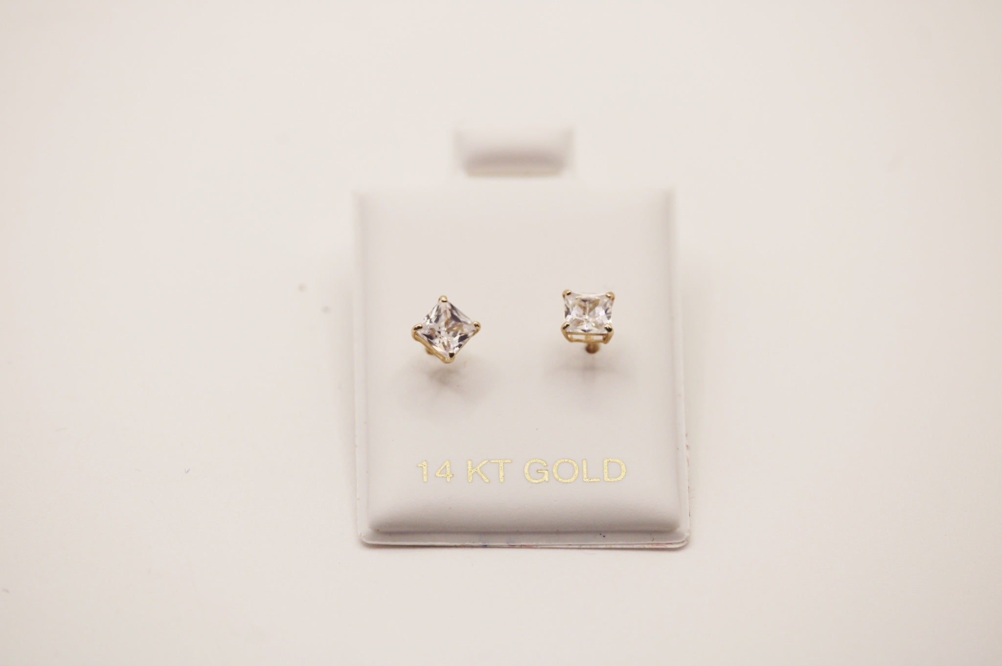 Screw Back Stud Earrings White stone 14k