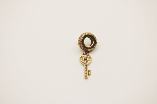 Keys charm 14k