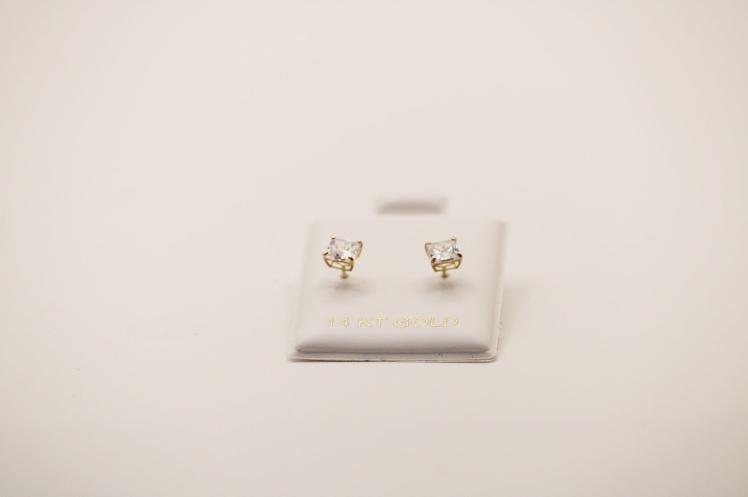 Screw Back Stud Earrings White stone 14k