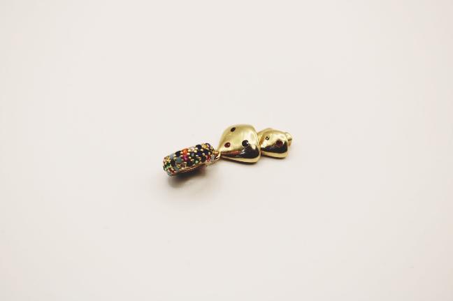Colorful Hongo charm 14k