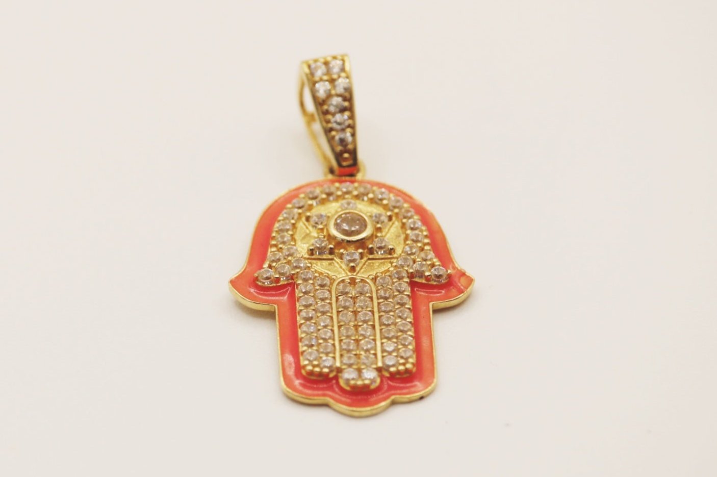 Glow hamsa hand pendant 14k