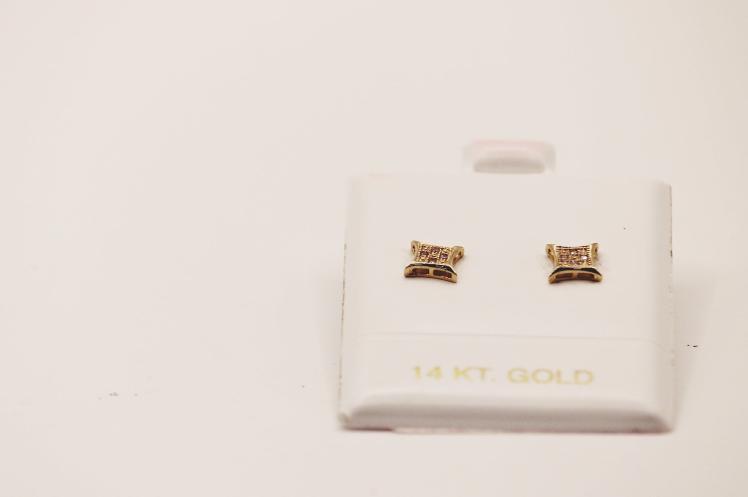 Unix Earring 14k